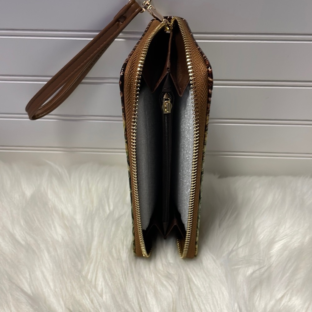 Tritexture Green & Brown Ombre Single Zipper Wallet with Strap - Picture 9 of 11